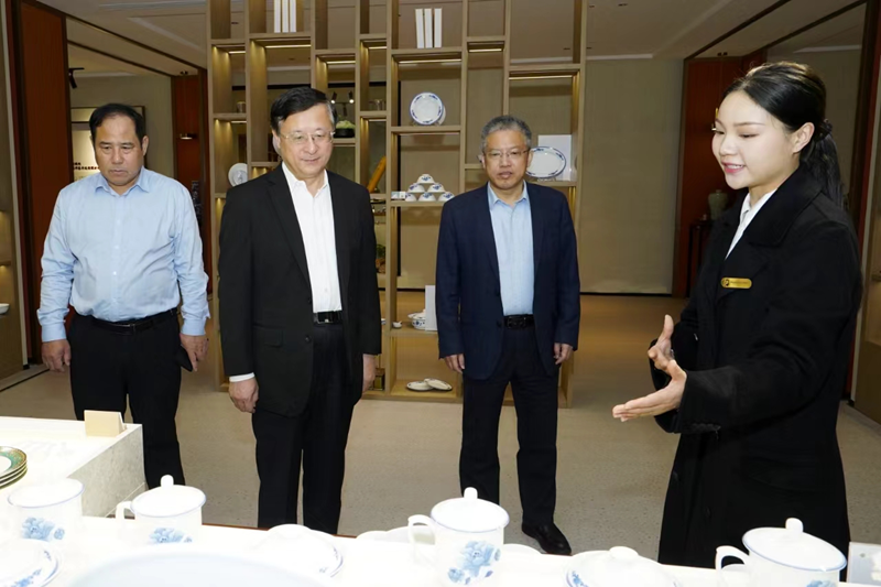 8fdea499-f6b6-41b3-8d59-e28348a8fb891711352241646