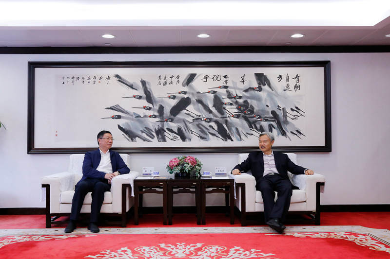 a1793209-7192-46b7-963f-fec970a2e3331718874589823