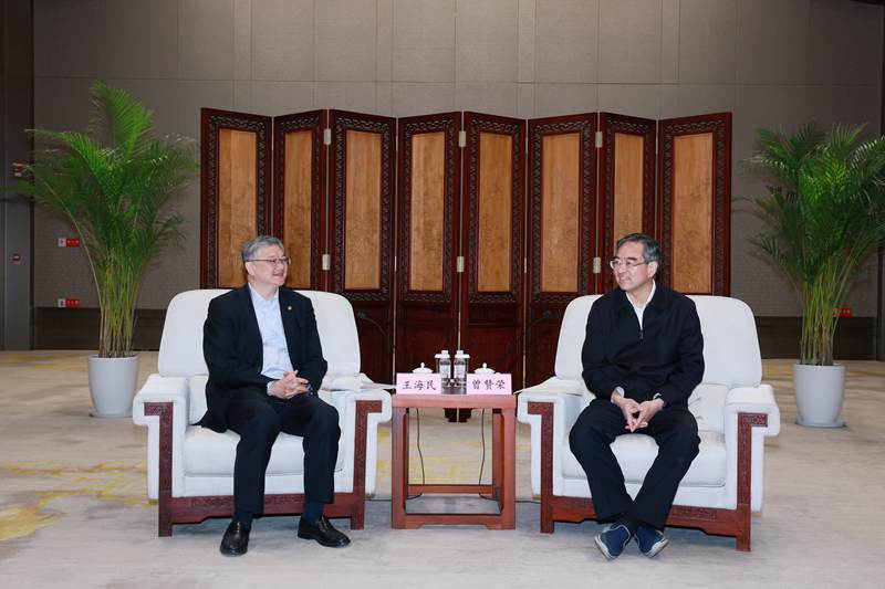 3d93d515-0c42-4798-952b-92e5529683301731220300706