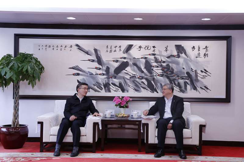 ab730869-71be-41cd-9c7e-377ab3d4c3c81740225636933