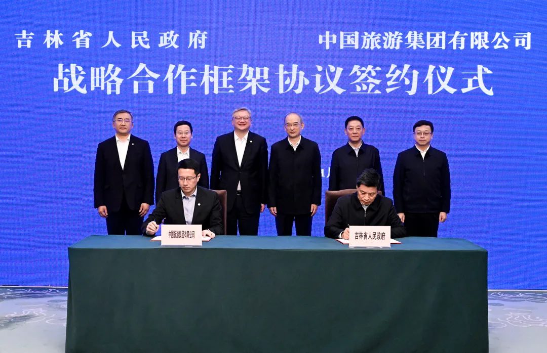 40295589-eb1c-424f-82ff-12cedd3bd9611763825948153